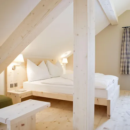 Hotel Romantik Muottas Muragl Samedan