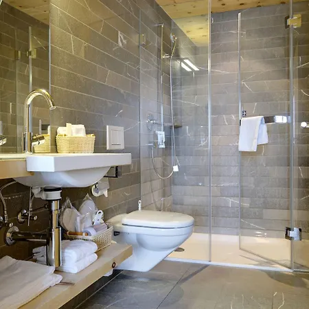 Otel Romantik Muottas Muragl 3*