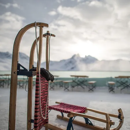 Otel Romantik Muottas Muragl