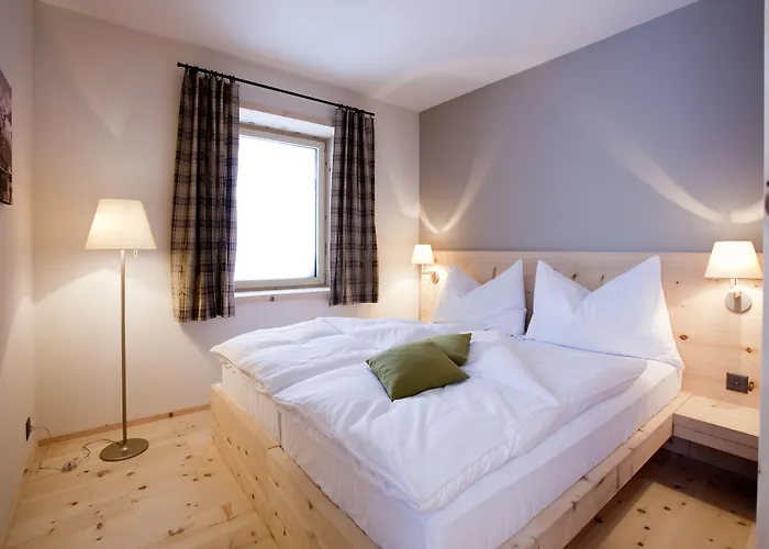 Romantik Muottas Muragl Szálloda 3*