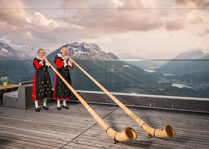 Szálloda Romantik Muottas Muragl