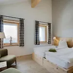 Romantik Muottas Muragl Otel