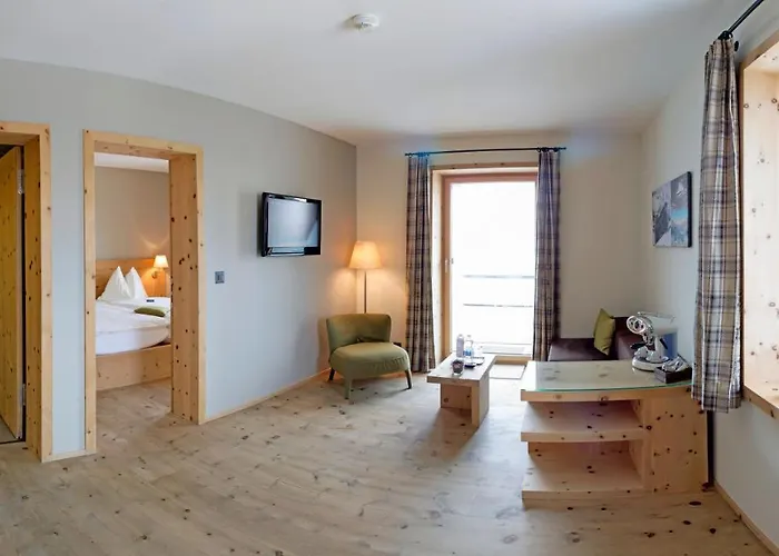 Romantik Muottas Muragl Otel