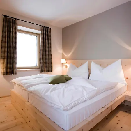 Hotel Romantik Muottas Muragl 3*
