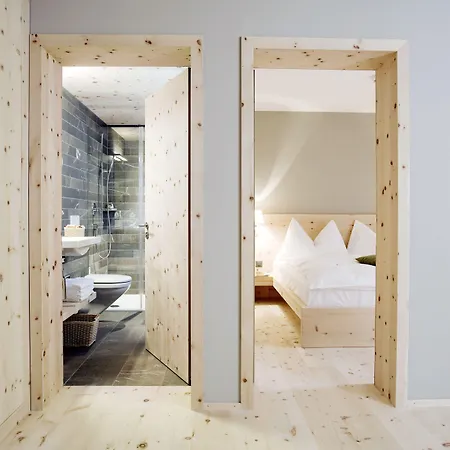 Romantik Muottas Muragl فندق